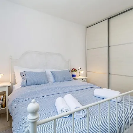 Vakantiehuis House Maslina Pinezići